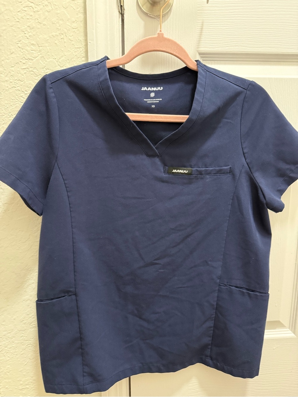 Jaanuu navy scrub top 3 pocket size XS